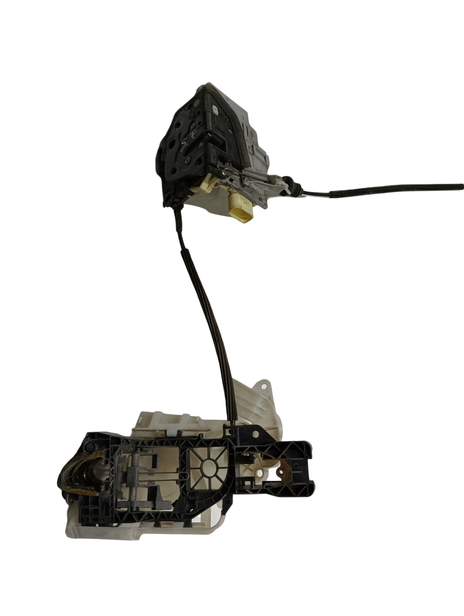 Broasca usa stanga fata VOLKSWAGEN PASSAT 3C2 2005 - 2010