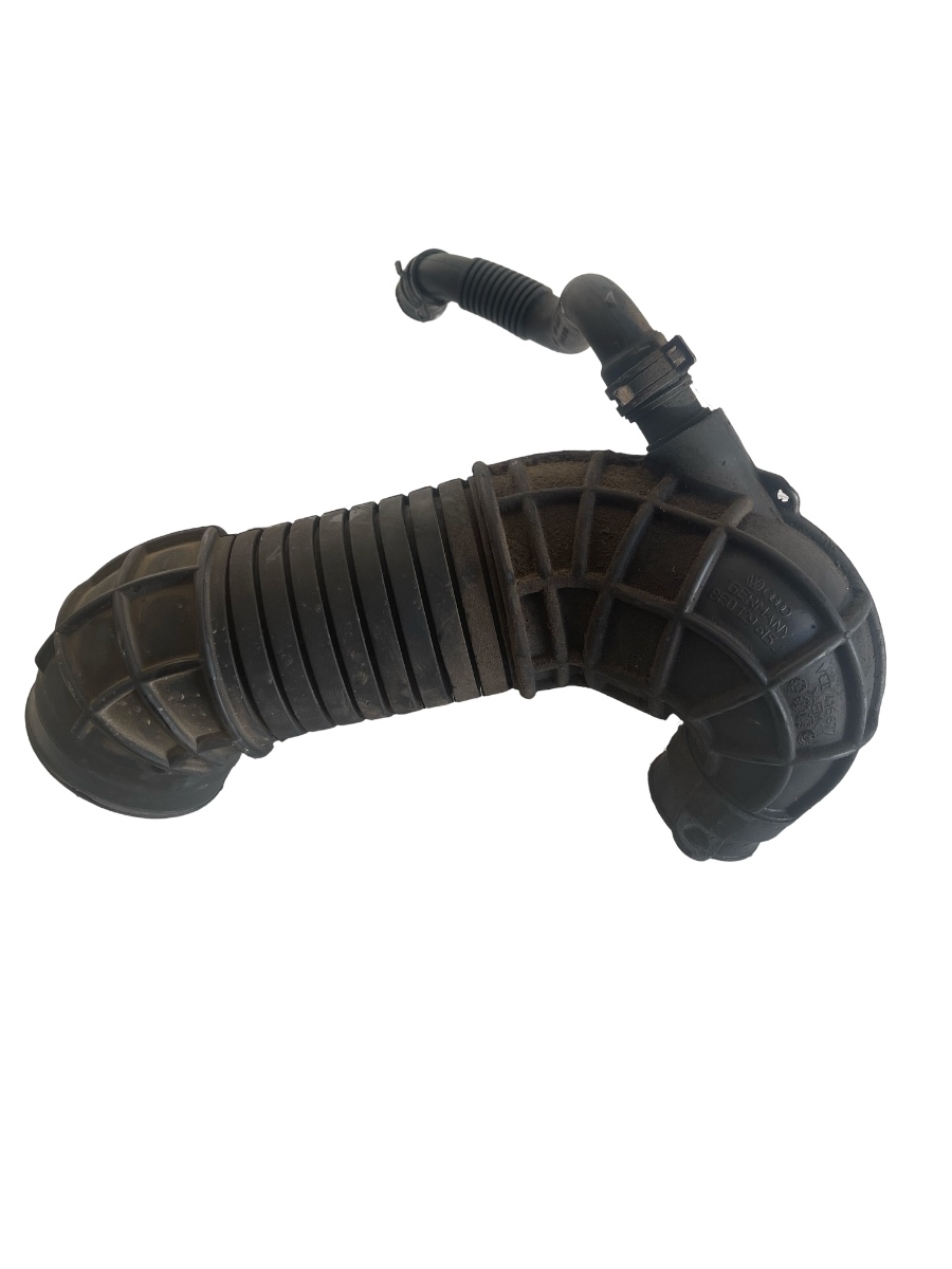 Furtun admisie aer AUDI A4 III 8EC, B7 2004 - 2008 2.0 TDI BPW 8E0129615J