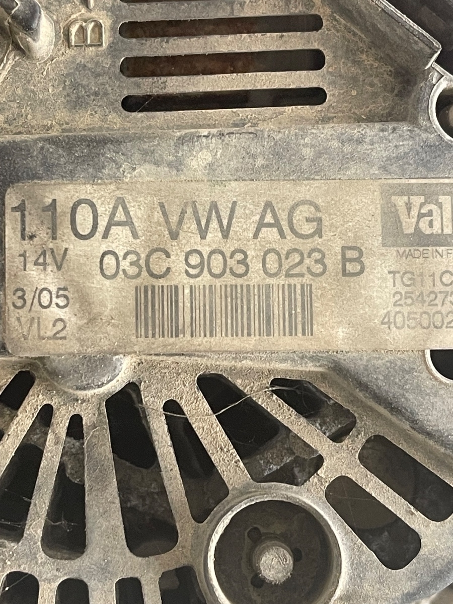 Alternator VOLKSWAGEN GOLF V 1K1 2003 - 2009 1.6FSI  03C903023B – foto 2