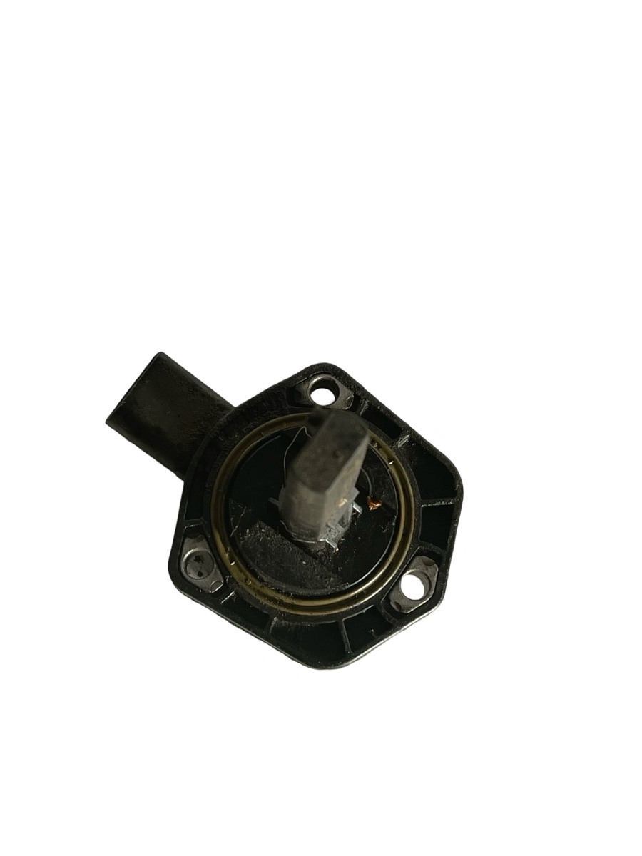 Senzor nivel ulei AUDI A6/S6 III Saloon 4F2, C6 2004 - 2011 06E907660