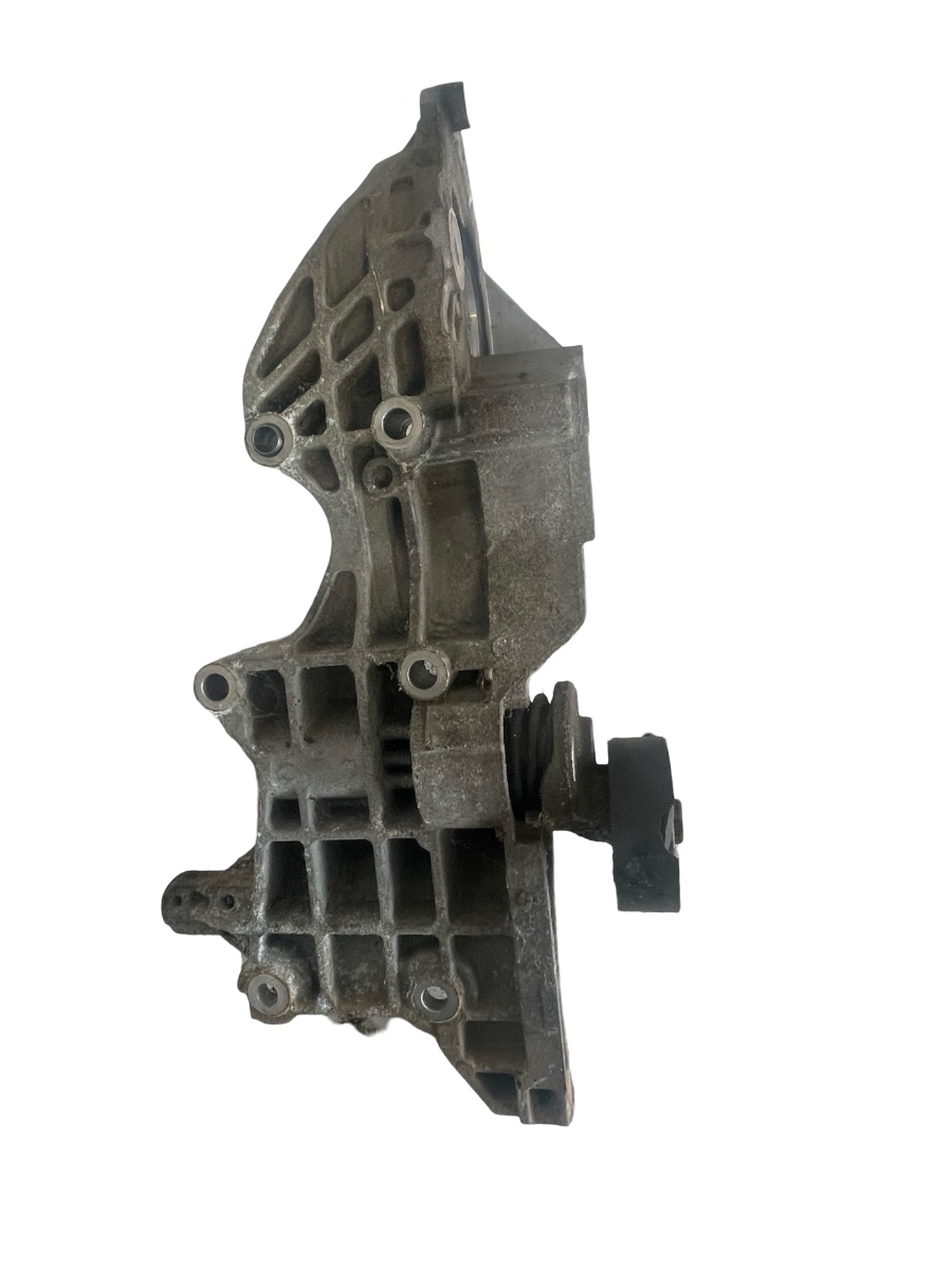 Suport accesorii VOLKSWAGEN PASSAT 362 2010 - 2014 1.6 TDI CAY 03L903143Q