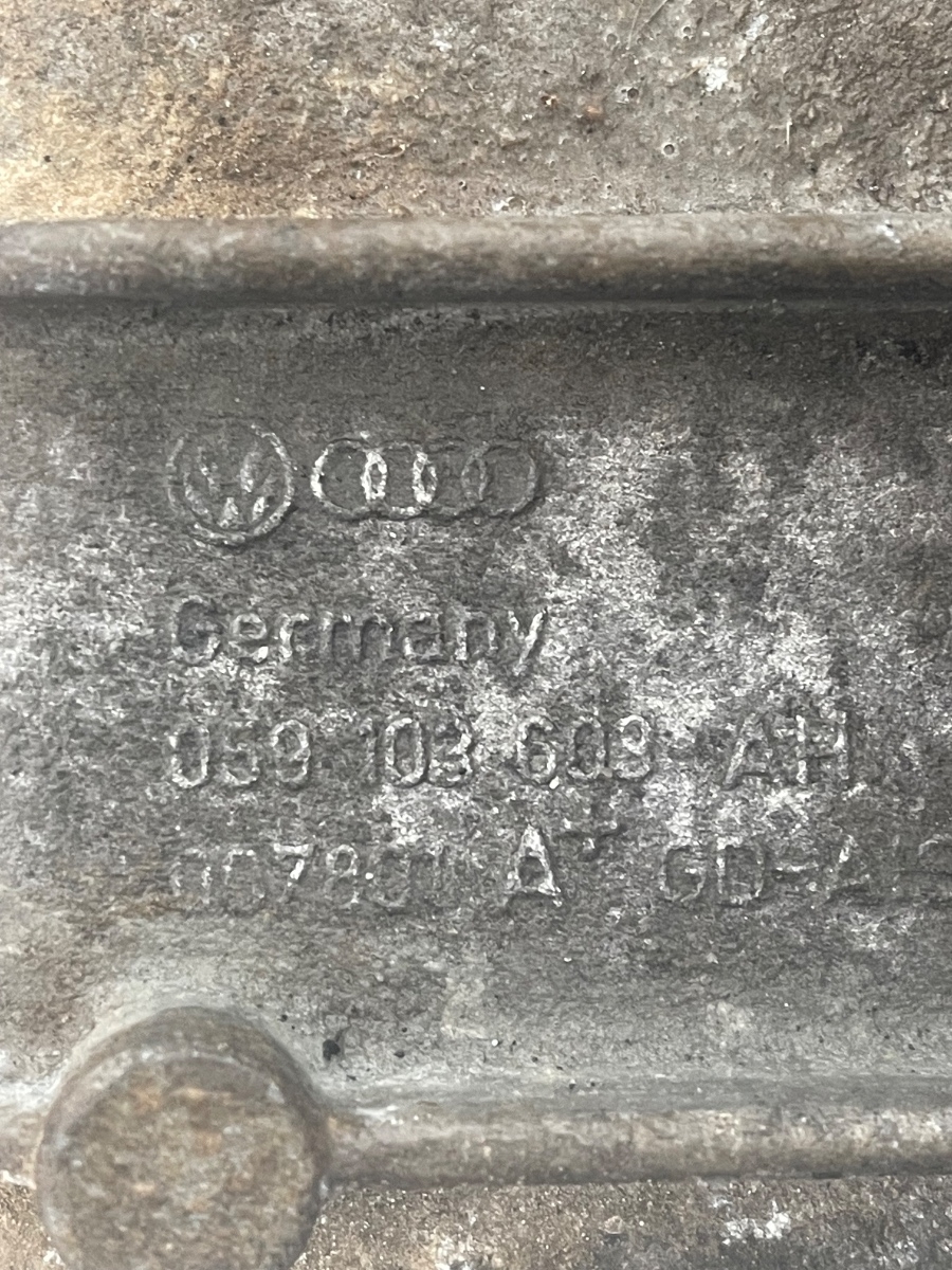 Baie de ulei AUDI A6/S6 III Saloon 4F2, C6 2004 - 2011 3.0 TDI BMK 059103603AH – foto 3