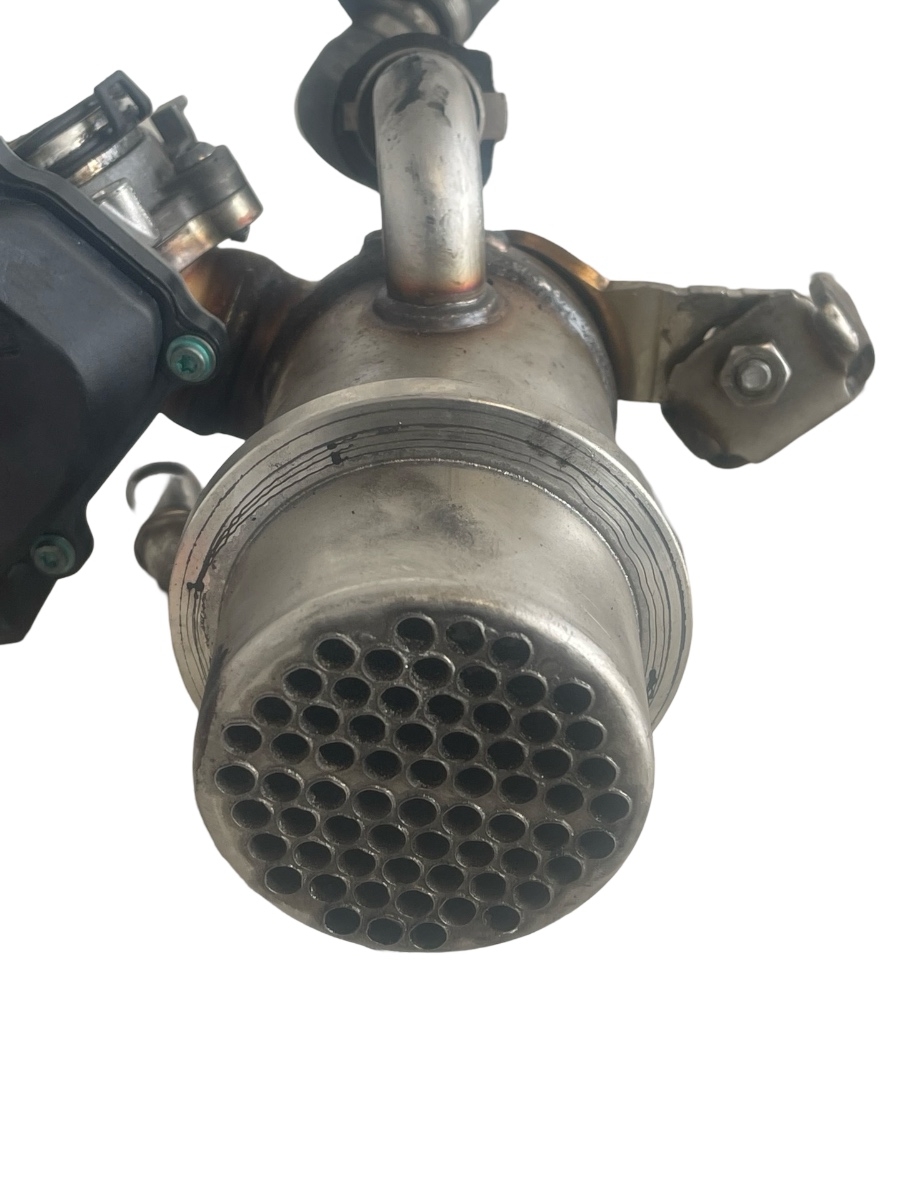 Racitor gaze + EGR  VOLKSWAGEN PASSAT B8 2018 2.0TDI 04L131501 / 04L131512CC – foto 4