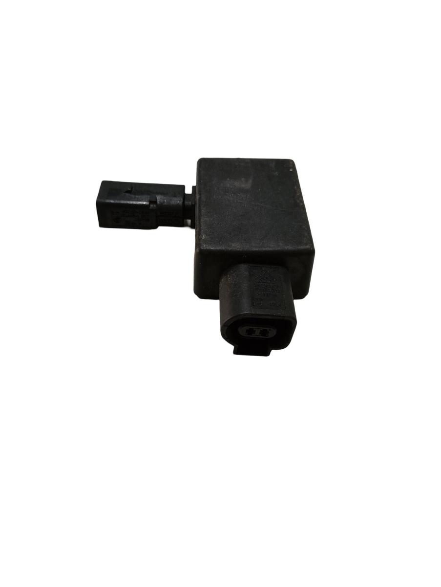 Senzor temperatura combustibil SKODA OCTAVIA 1U2 1996 - 2010 16V AXP, BCA VAG 1j0973702