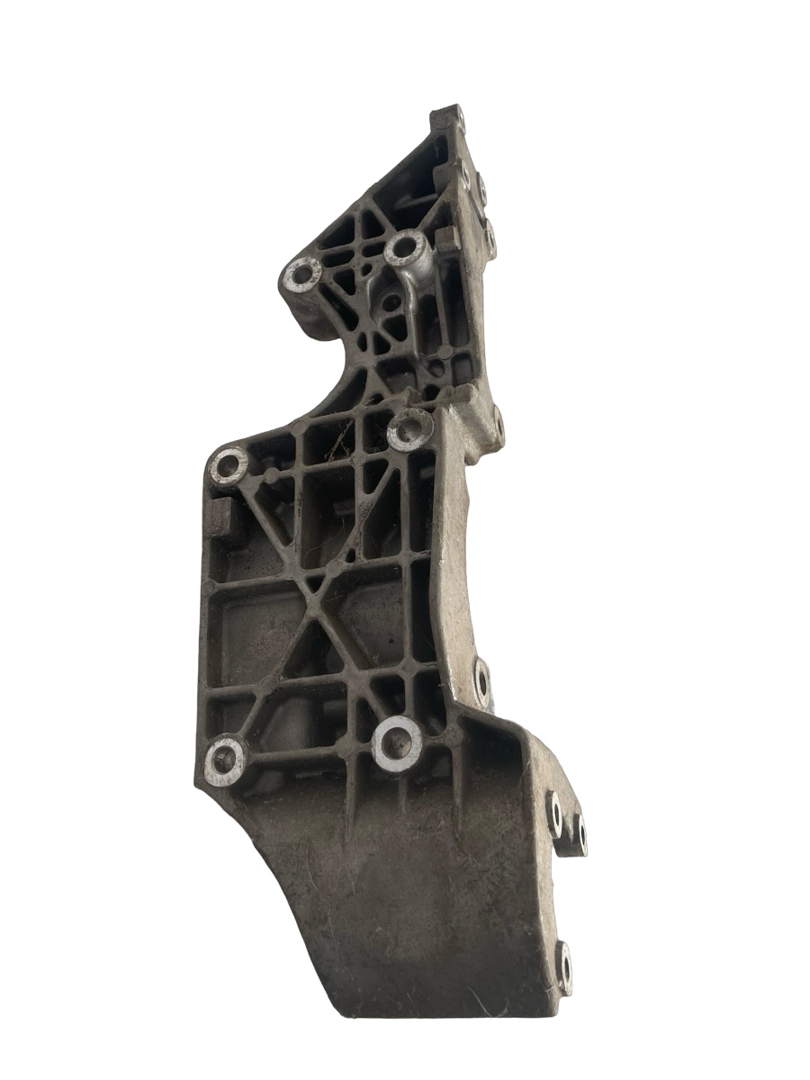 Suport accesorii VOLKSWAGEN BORA 1J2 1998 - 2013 1.6 AVU, BFQ, BJH 06A903143P