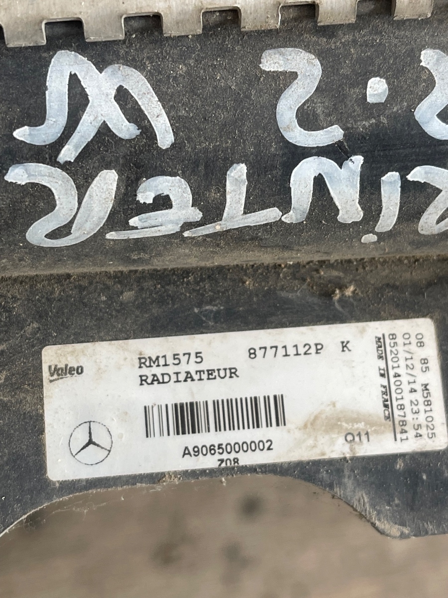 Radiator apa MERCEDES-BENZ SPRINTER 3,5-t Box 906 2006 - > 2.2CDI  A9065000002 – foto 3
