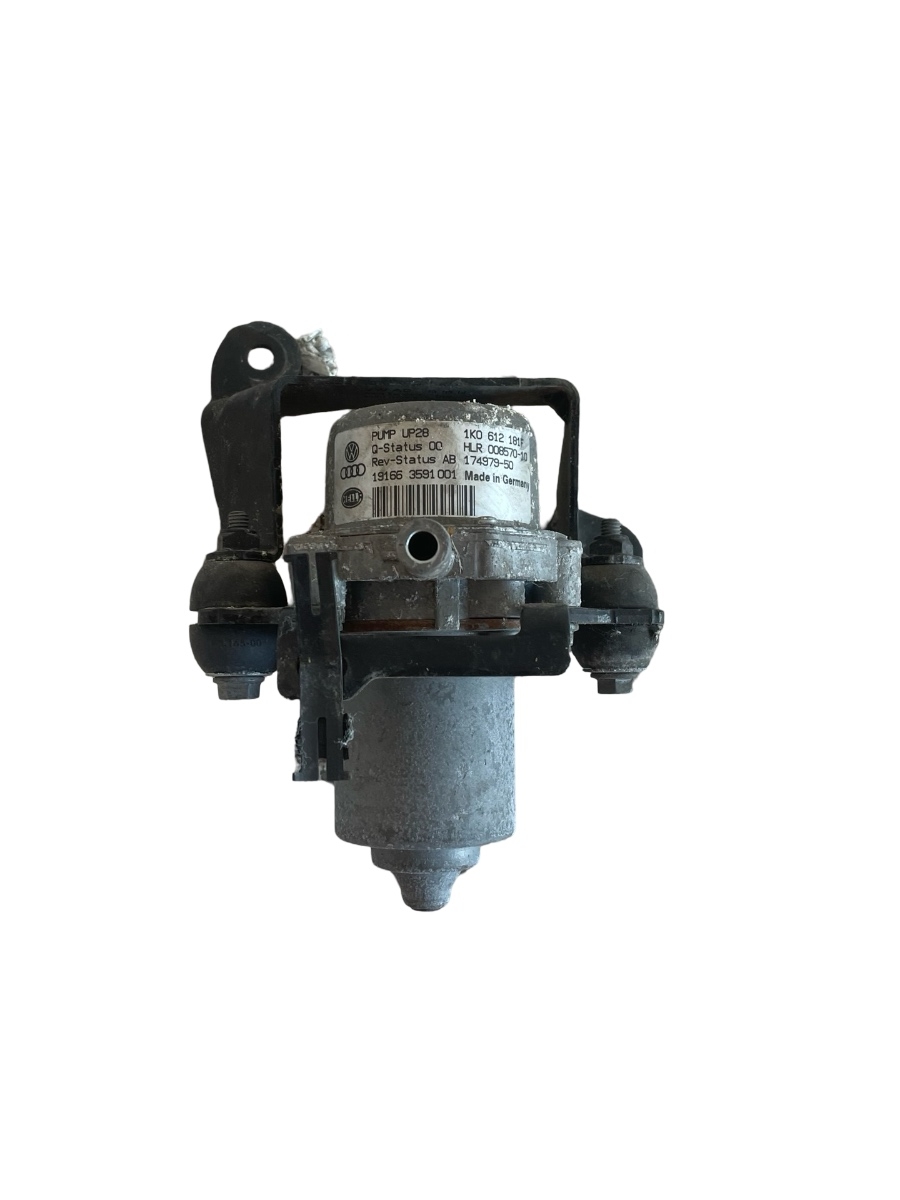 Pompa de vacuum VOLKSWAGEN T-ROC A11 2017 - > 1.0 TSI CHZJ 1K0612181F