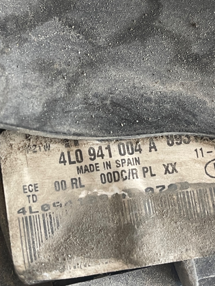Far dreapta fata AUDI Q7 4LB 2006 - 2016 4L0941004A – foto 4