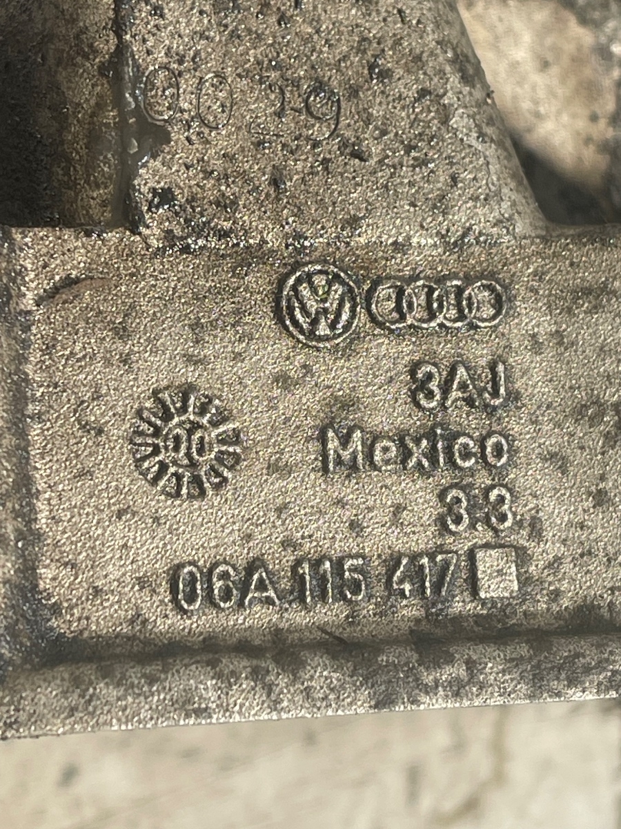 Carcasa filtru ulei VOLKSWAGEN PASSAT 3B2 1996 - 2001 1.6B 06A115417 – foto 3