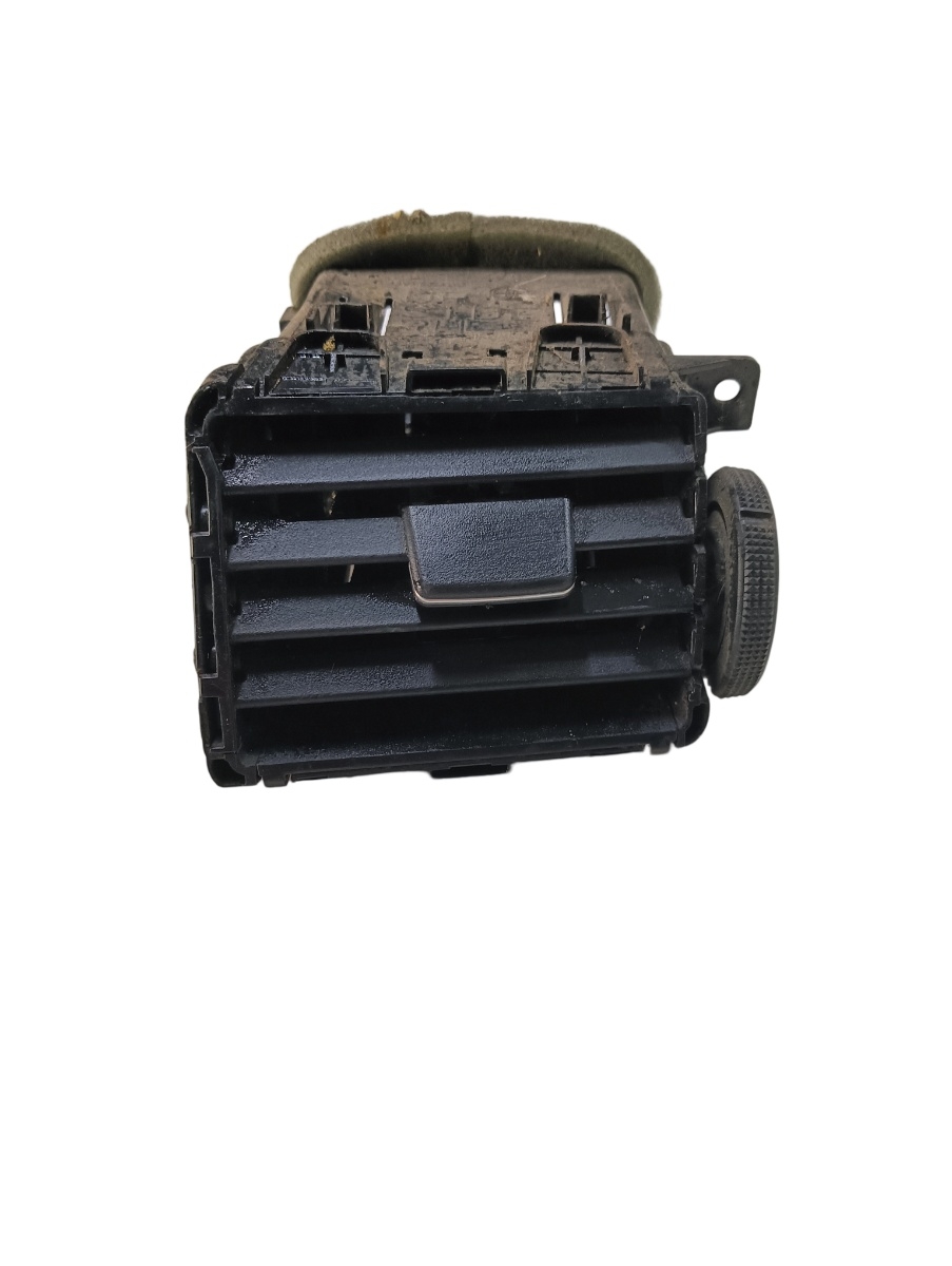 Grila ventilatie dreapta fata NISSAN TIIDA Hatchback C11 2006 - 2011