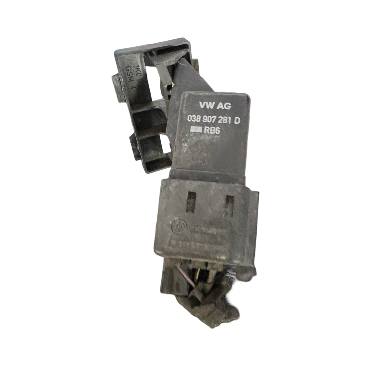 Releu preincalzire bujii incandescente VOLKSWAGEN PASSAT Variant 3C5 2005 - 2011 0281003038