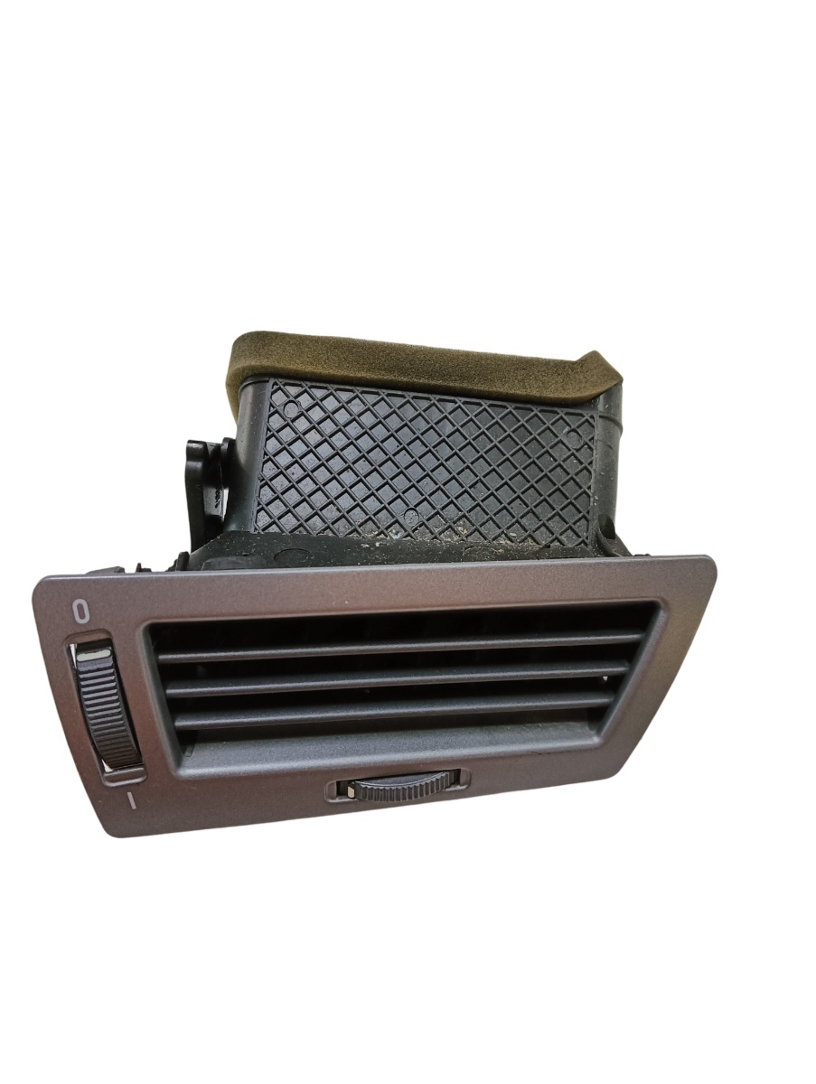 Grila ventilatie  dreapta fata BMW 7 IV E65, E66, E67 2001 - 2009