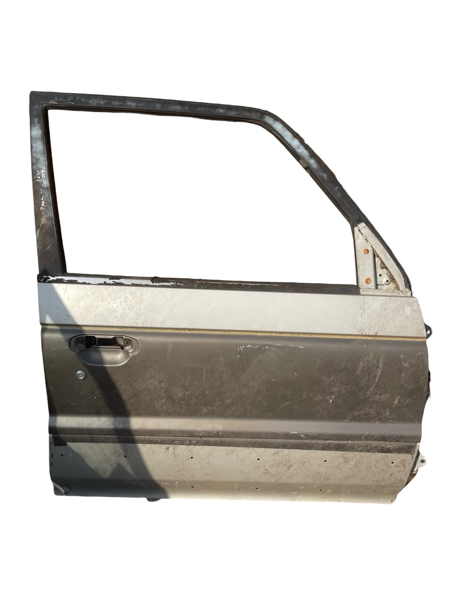 Portiera dreapta fata MITSUBISHI PAJERO II V3_W, V2_W, V4_W 1990 - 2001