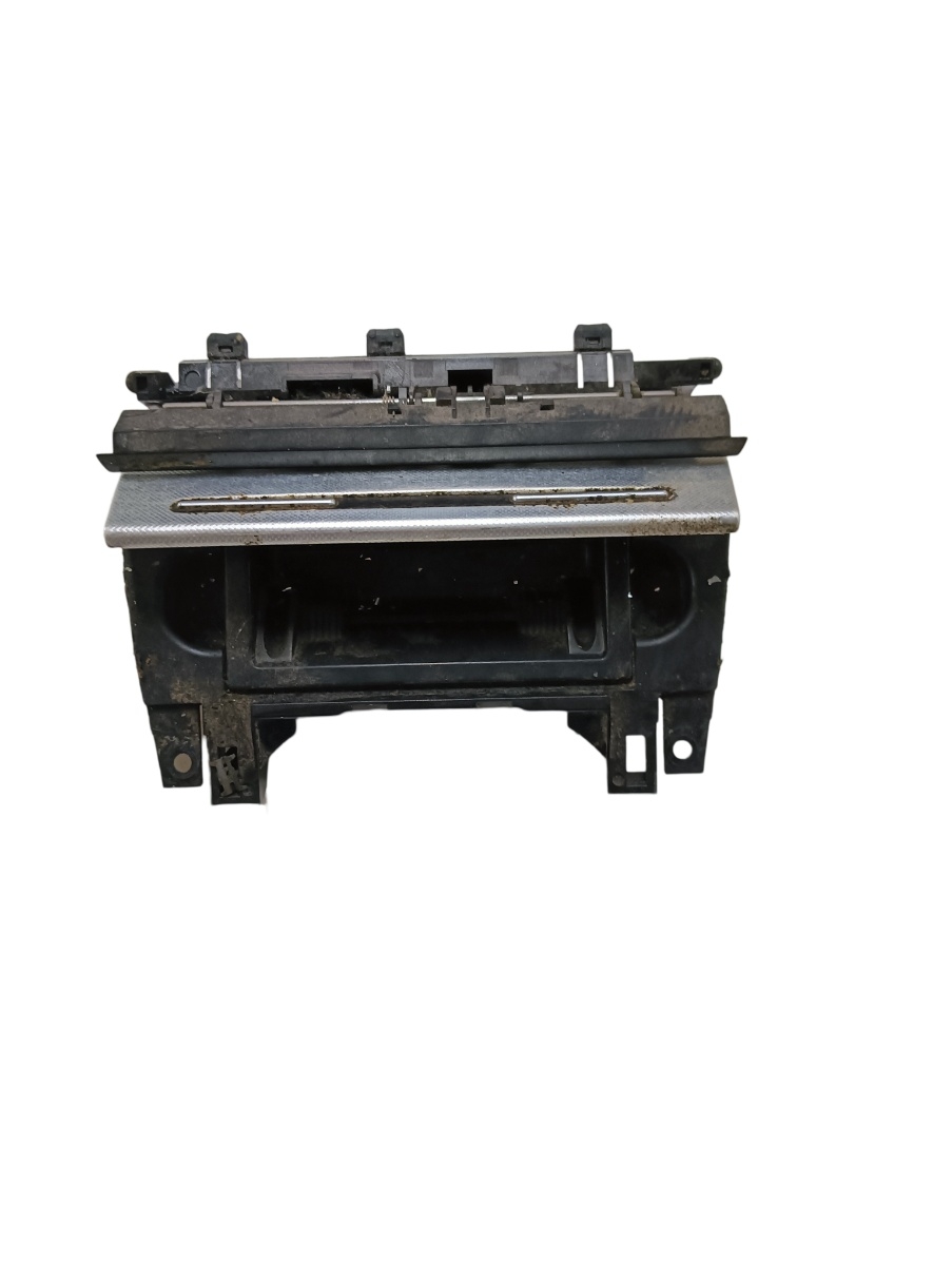 Scrumiera  AUDI A4 III 8EC, B7 2004 - 2008