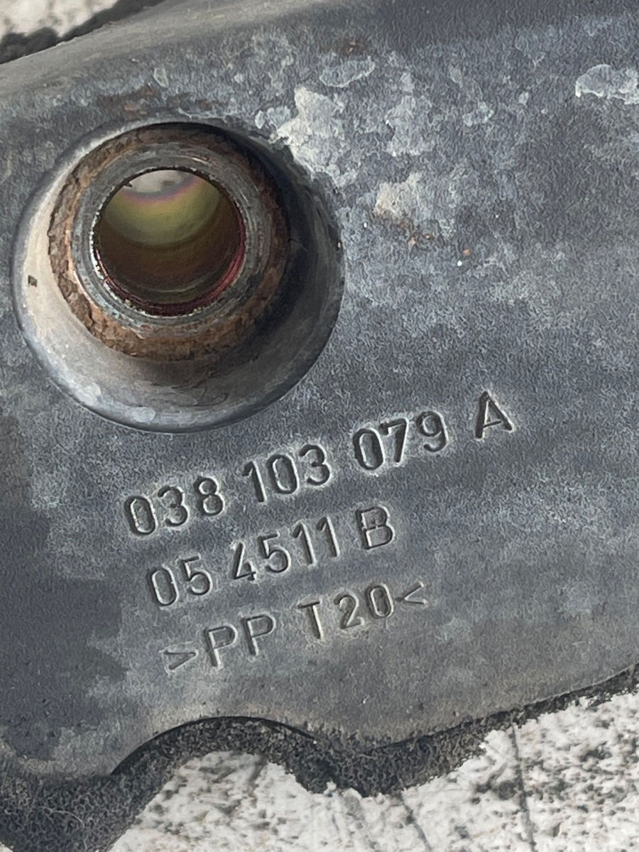 Capac distributie AUDI A4 III 8EC, B7 2004 - 2008 1.9 TDI BKE 038103079A – foto 2
