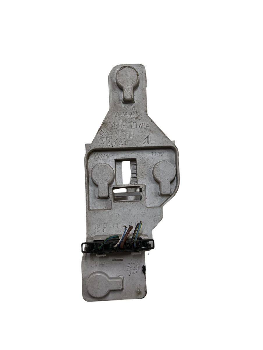 Soclu stop dreapta spate SKODA OCTAVIA 1Z3 2004 - 2013 1z9945258 – foto 2