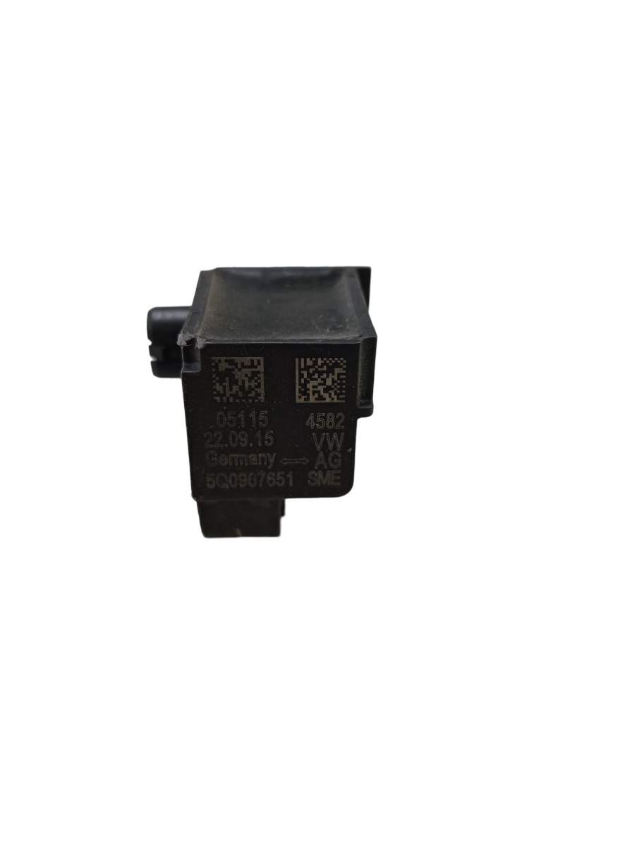 Senzor de impact airbag VOLKSWAGEN PASSAT 3G2 2014 - > 5q0907651