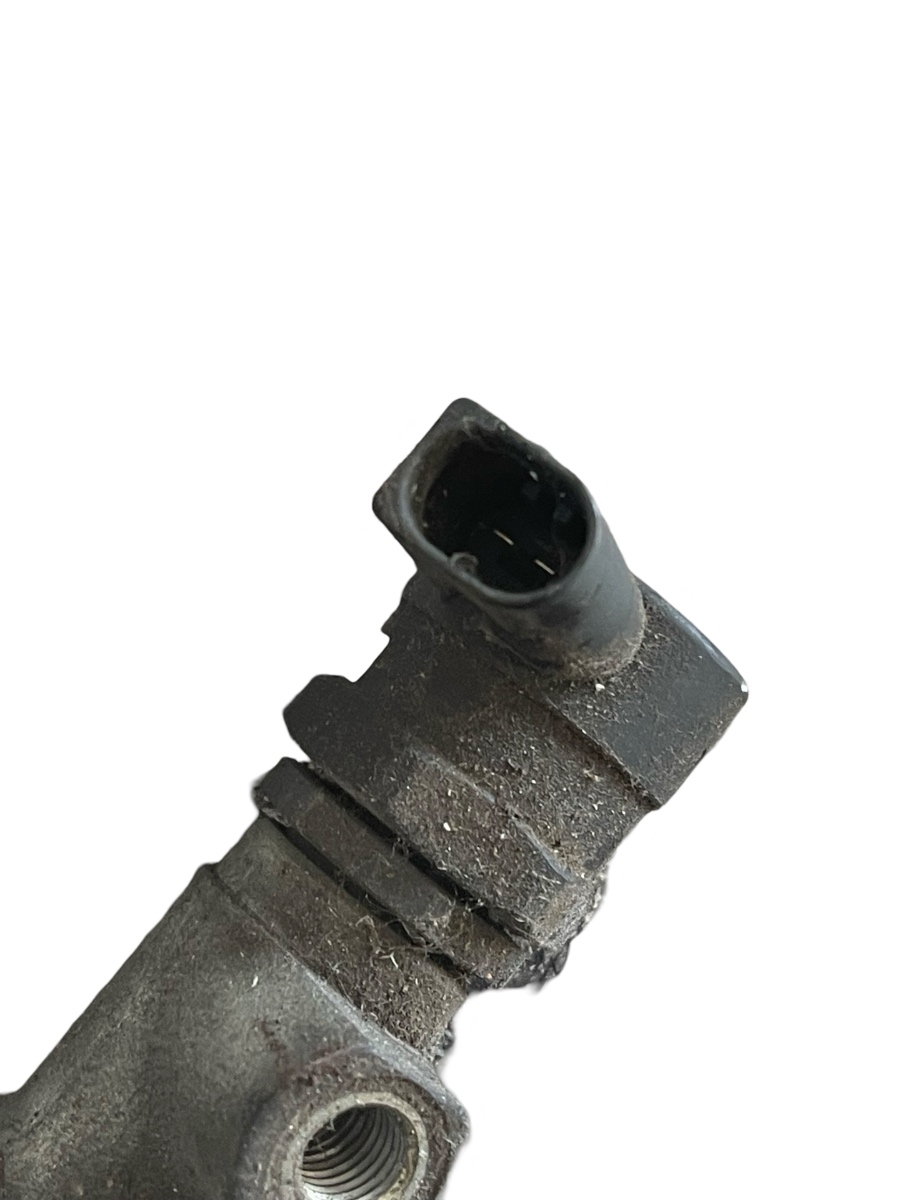 Rampa injectoare AUDI A6/S6 III Saloon 4F2, C6 2004 - 2011 2.7TDI  059130090K – foto 2