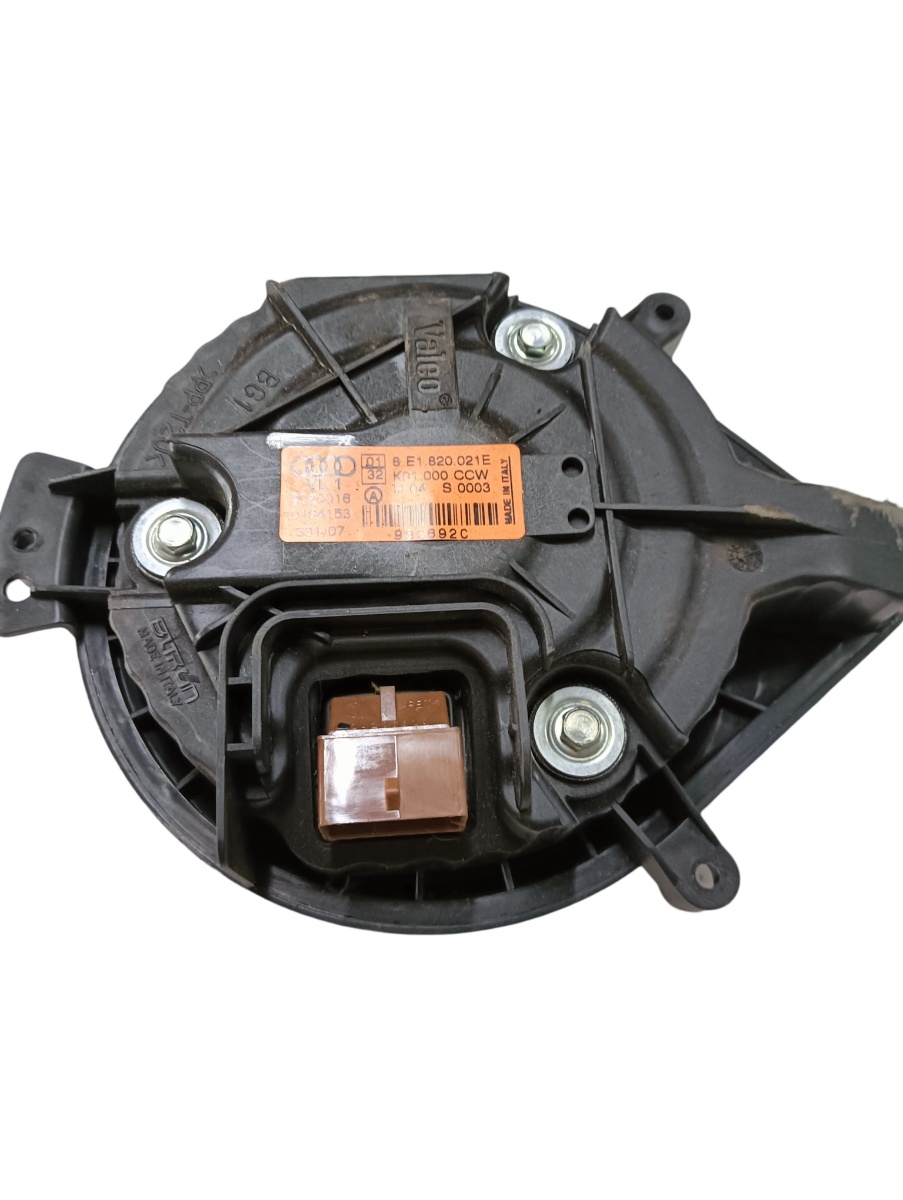 Aeroterma  AUDI A4 III 8EC, B7 2004 - 2008 AUDI 8e1820021e