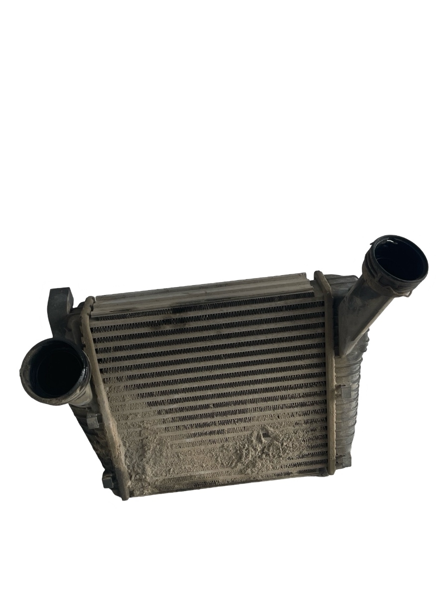 Radiator intercooler dreapta AUDI Q7 4LB 2006 - 2016 3.0 TDI quattro BUG 1475261023