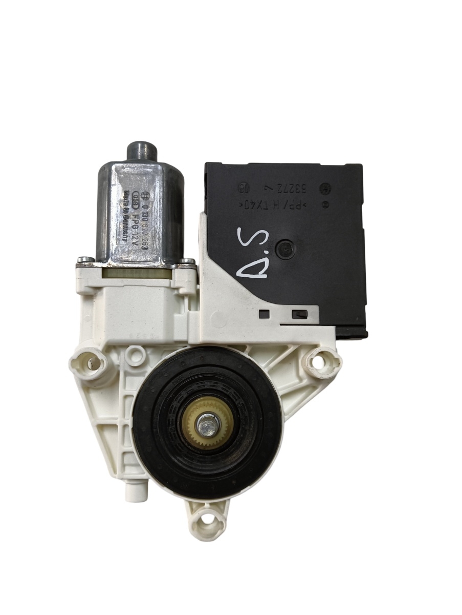 Motoras geam pivotant dreapta spate AUDI A3 II 8P1 2003 - 2013 8p4959802d