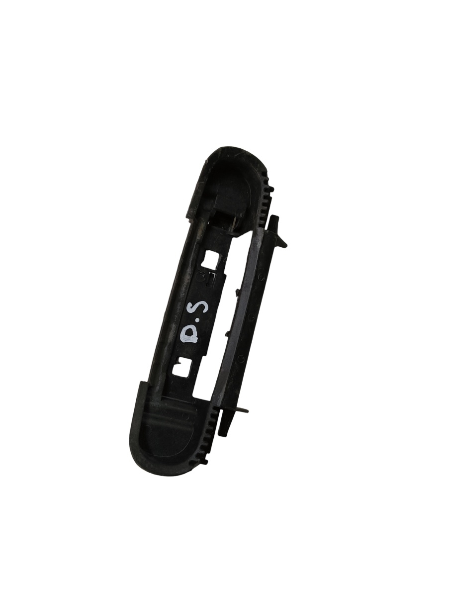 Ornament maner usa interior  dreapta spate AUDI A3 II Sportback 8PA 2004 - 2015 TDI 16V BKD, CBAB, CFFB, CLJA 4b0839885 – foto 2