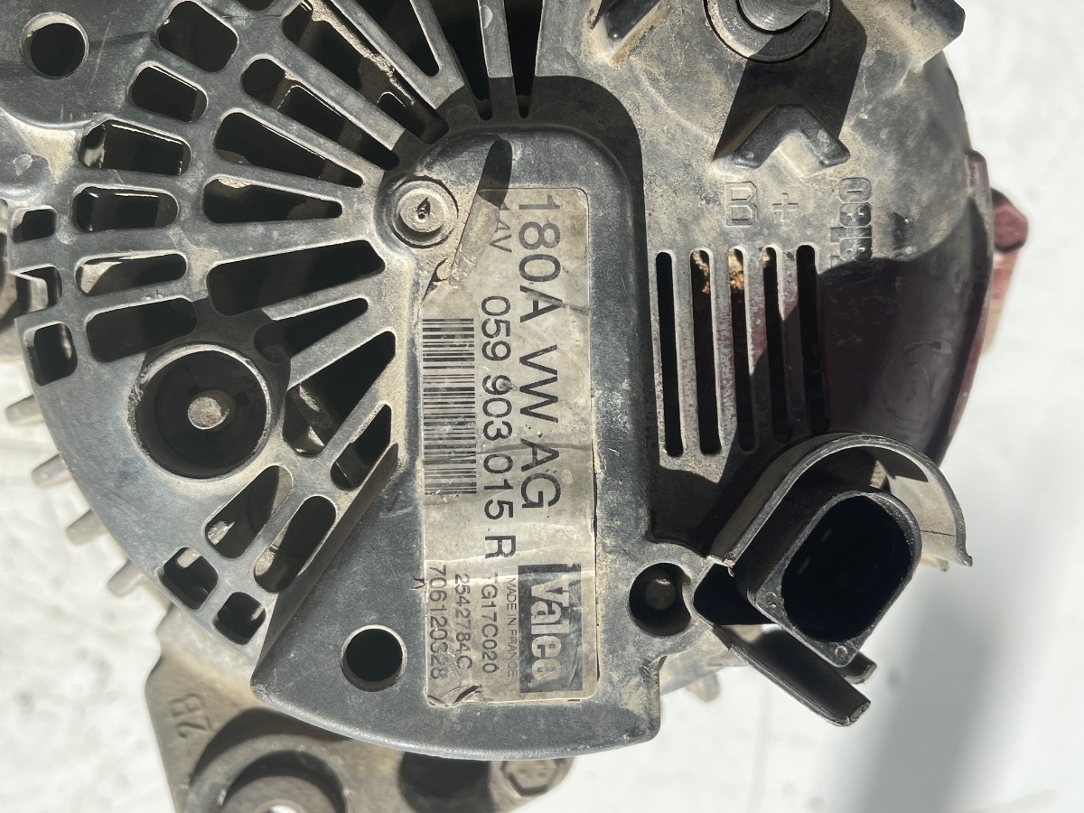 Alternator AUDI Q7 4LB 2006 - 2016 3.0 TDI quattro BUG 059903015R – foto 2