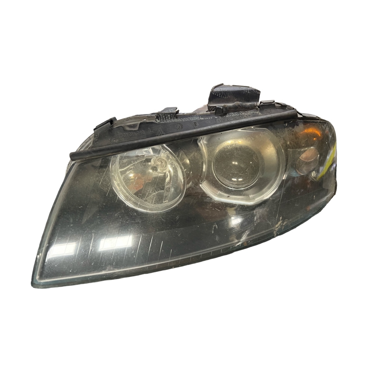 Far stanga AUDI A3 II Convertible 8P7 2008 - 2013 8P0941003E