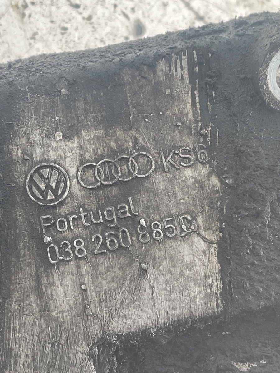 Suport compresor ac VOLKSWAGEN PASSAT B5.5 .9 TDI AVB 038260885C – foto 2