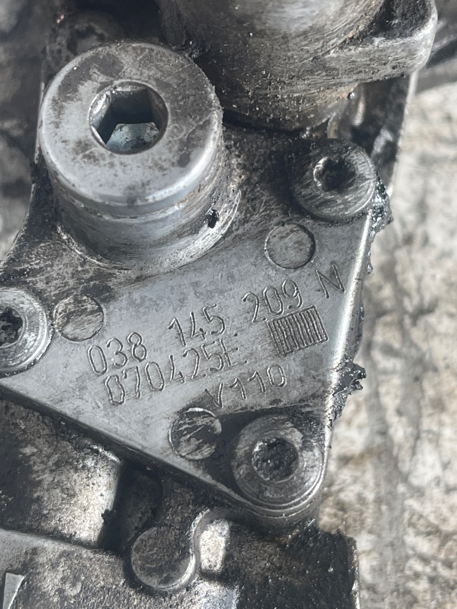 Pompa de vacuum VOLKSWAGEN PASSAT B5.5 1.9 TDI AVB 038145209N – foto 3