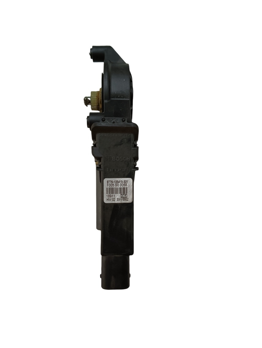 Motoras geam pivotant dreapta fata VOLKSWAGEN PASSAT Variant 3B6 2000 - 2005 9776105415301