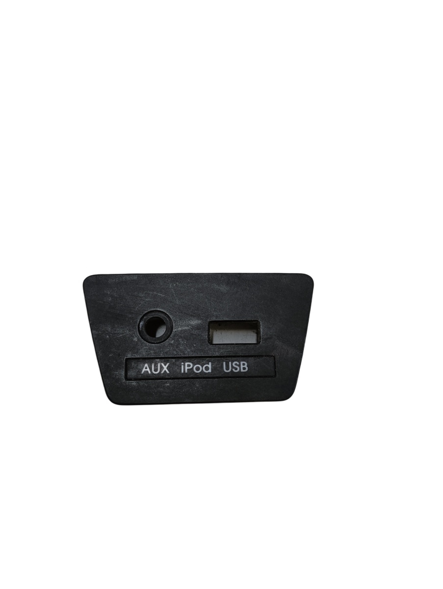 Ornament usa/jack HYUNDAI ix35 LM, EL, ELH 2009 - >