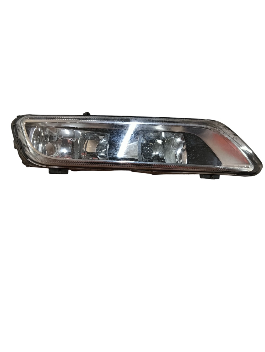 Proiector ceata  stanga fata VOLKSWAGEN PHAETON 3D_ 2002 - 2016