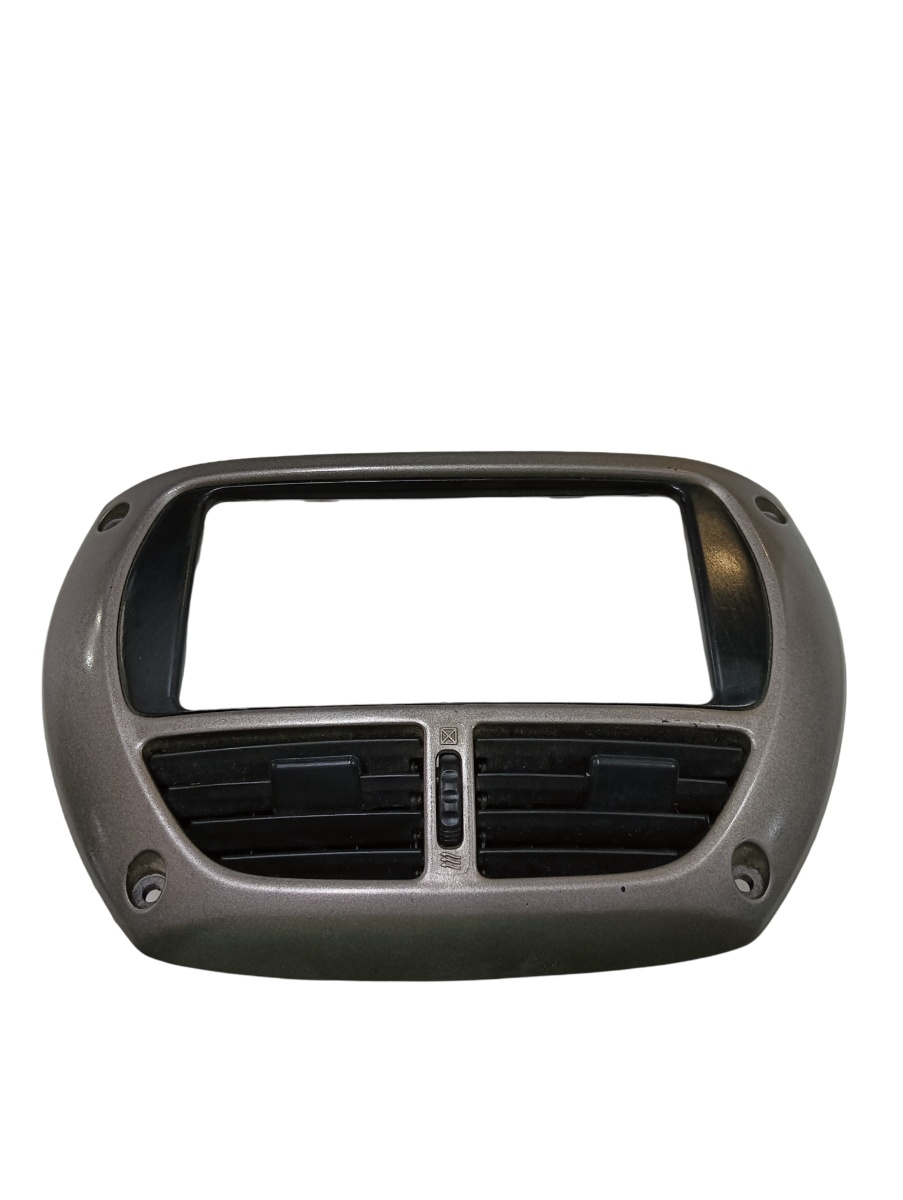 Grila ventilatie/ornament cd player  TOYOTA RAV 4 II _A2_ 2000 - 2005