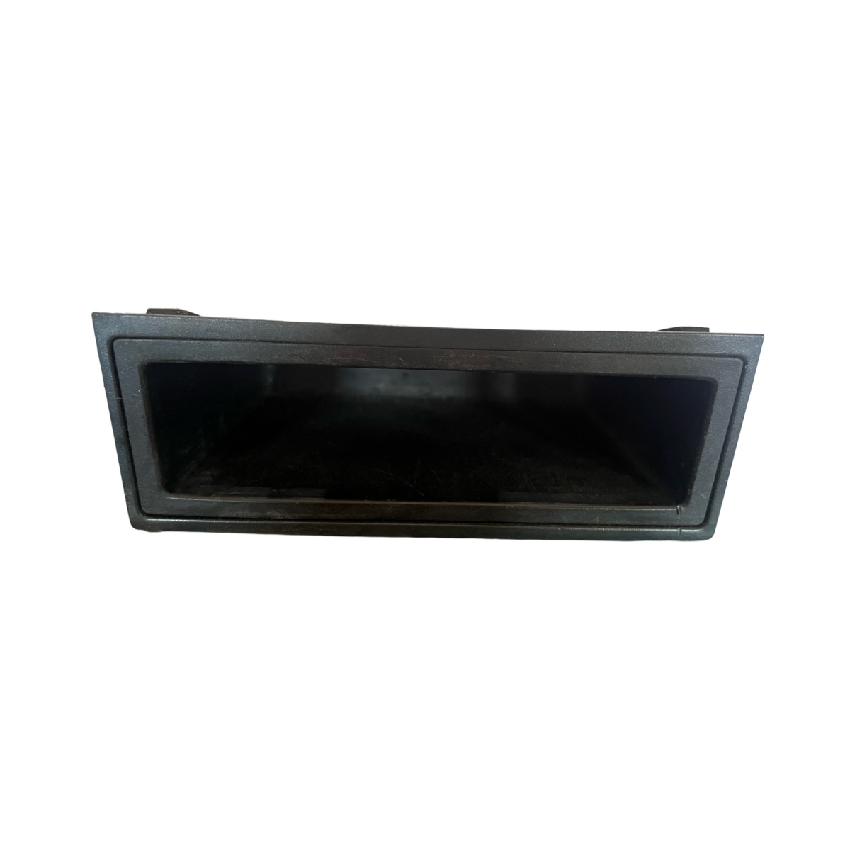 Compartiment/spatiu de depozitare panou de bord MAN TGA 2000 - > 81637450031
