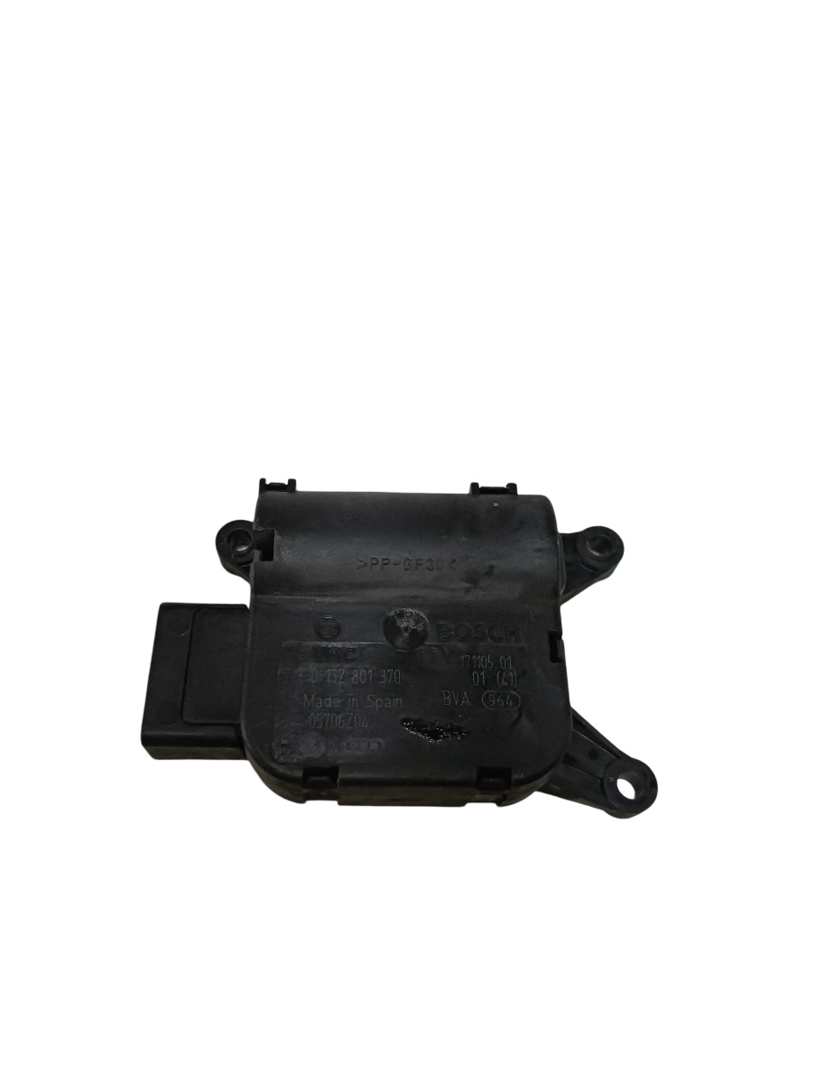 Actuator/motoras clapeta aer AC VOLKSWAGEN PASSAT CC 357 2008 - 2012 0132801370 – foto 2
