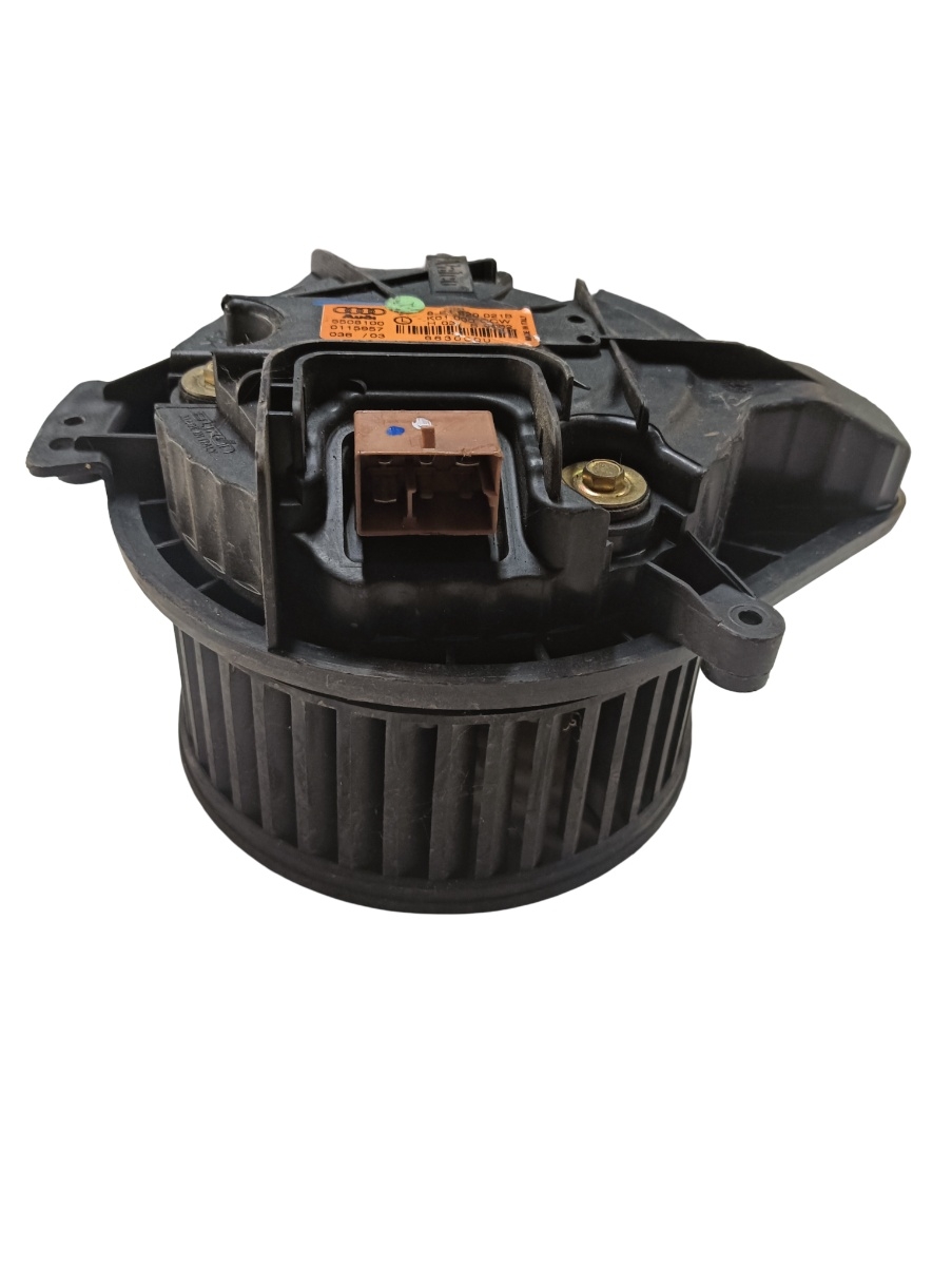 Aeroterma  AUDI A4 II 8E2, B6 2000 - 2005, AUDI A4 III 8EC, B7 2004 - 2008 8e1820021b