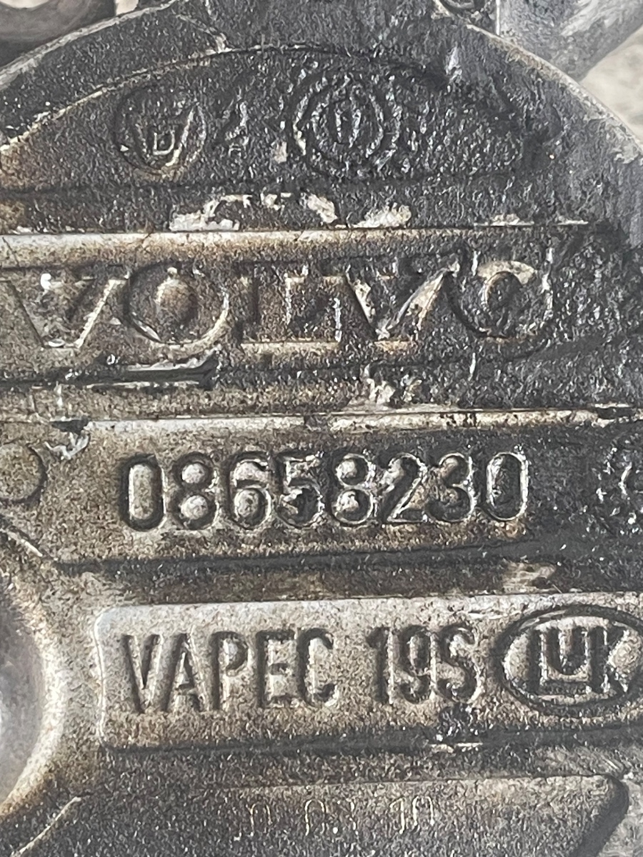 Pompa de vacuum VOLVO S60 I 384 2000 - 2010 2.4D EURO3 08658230 – foto 2