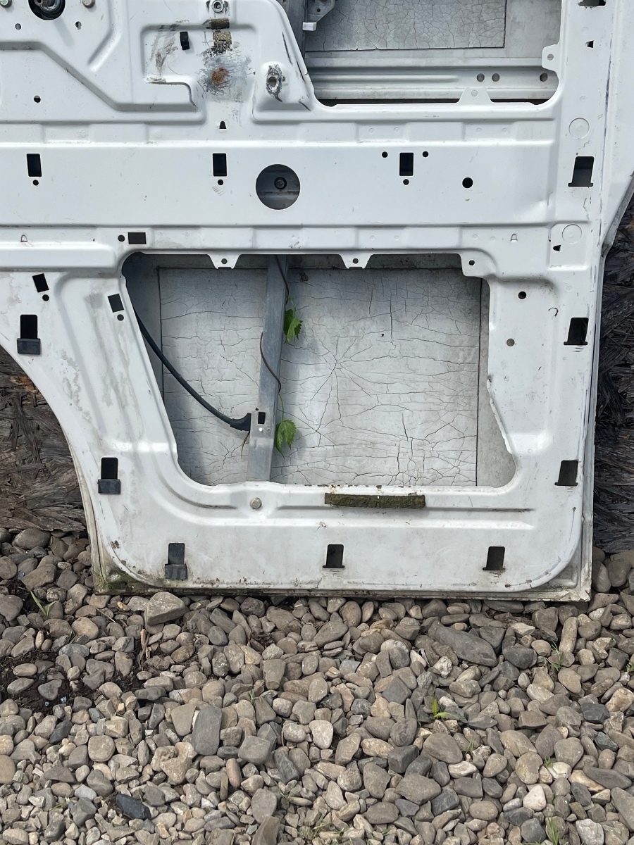 Usa Portiera dreapta fata VOLKSWAGEN TRANSPORTER IV Bus 70XB, 70XC, 7DB, 7DW, 7DK 1990 - 2 – foto 4