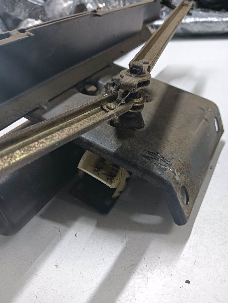 Ansamblu stergatoare  DACIA 1310 Saloon U, X 1983 - 2004 – foto 3
