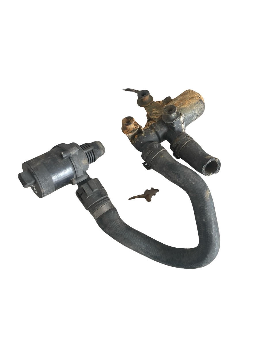 Pompa recirculare apa BMW 5 E60 2001 - 2010 6920226-02 – foto 2