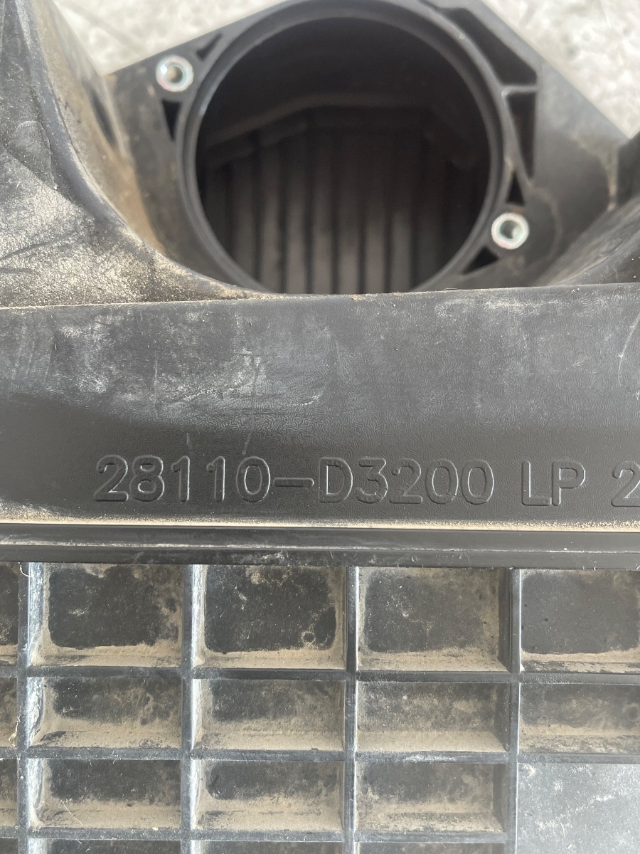 Carcasa filtru de aer HYUNDAI TUCSON III TLE  2015 - > 2.0CRDI 28110-D3200 – foto 3