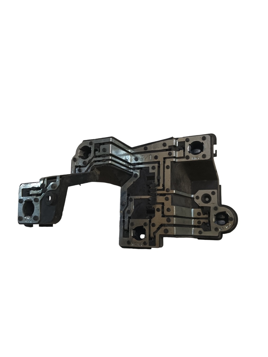 Soclu stop  stanga spate AUDI TT Coupe 8N3 1998 - 2006 89100109