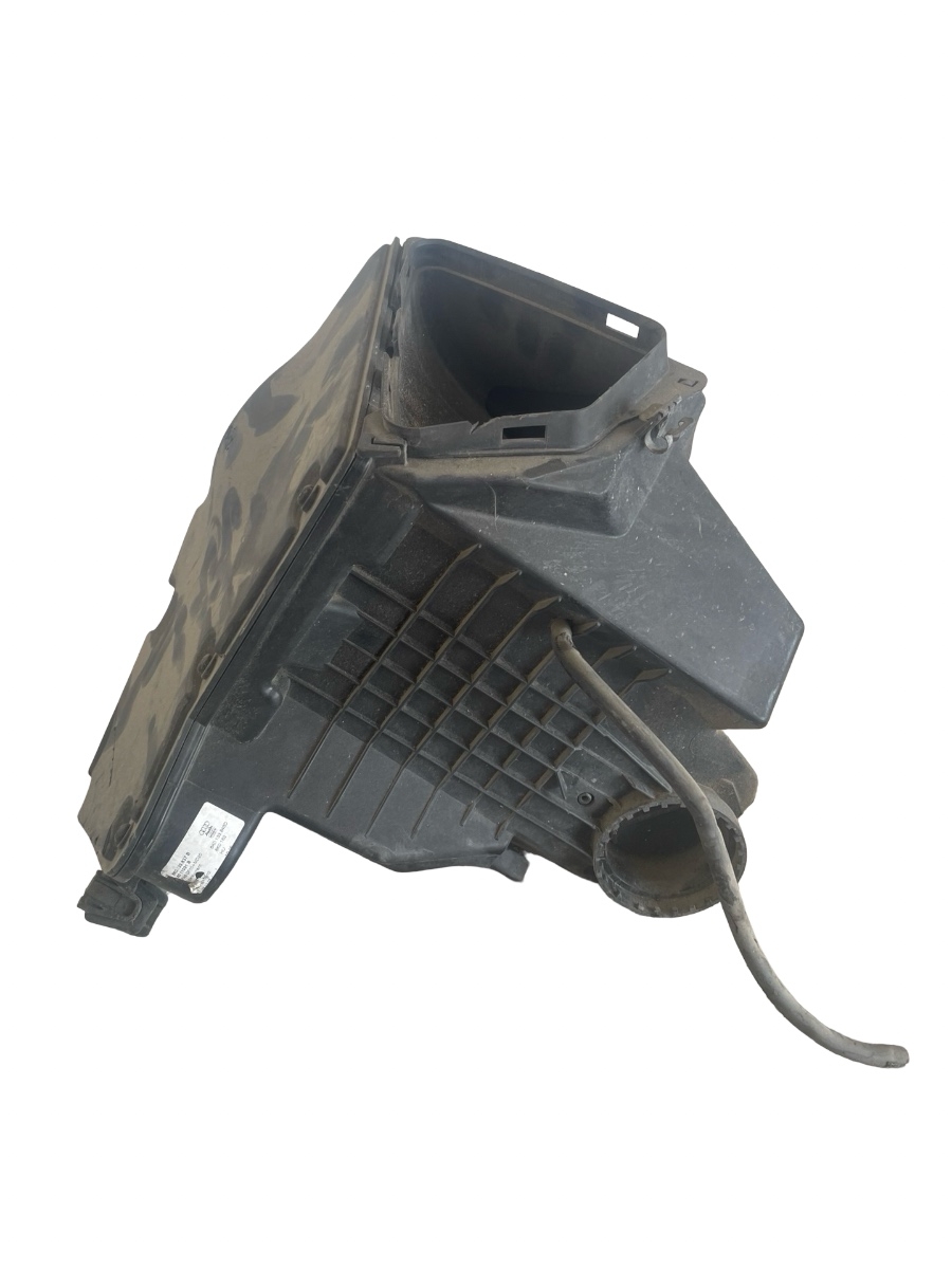 Carcasa filtru de aer AUDI A5/S5 8T3 2007 - 2017 2.7 TDI CAMA, CGKA 8K0133835B – foto 2