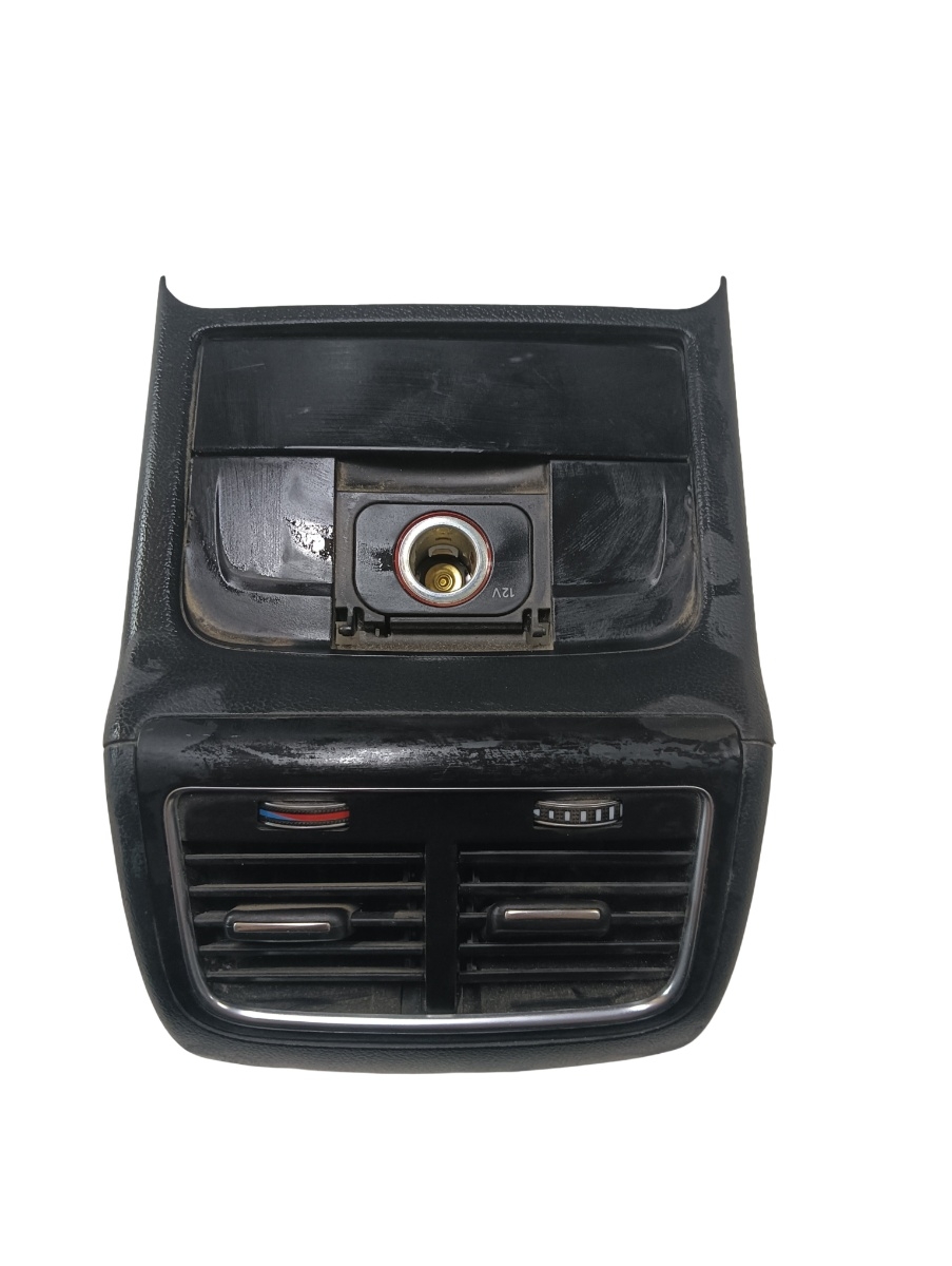 Grila de ventilatie spate AUDI A4 IV Avant 8K5, B8 2007 - 2015 TDI CJCD, CMFB, CSUA 8k0864376