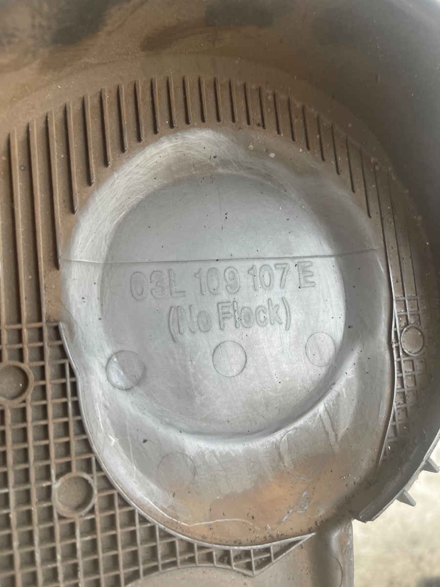 Capac distributie AUDI A4 IV 8K2, B8 2007 - 2015 2.0TDI 03L109107E – foto 3