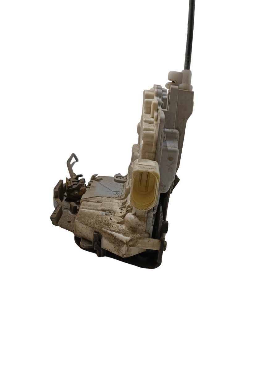 Broasca usa stanga fata AUDI A4 III 8EC, B7 2004 - 2008