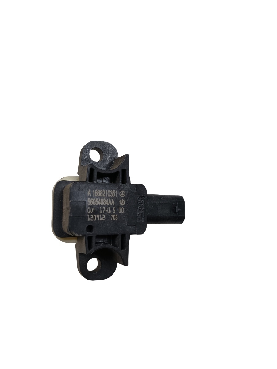 Senzor de impact airbag MERCEDES-BENZ B-CLASS II W246, W242 2011 - > A1668210351