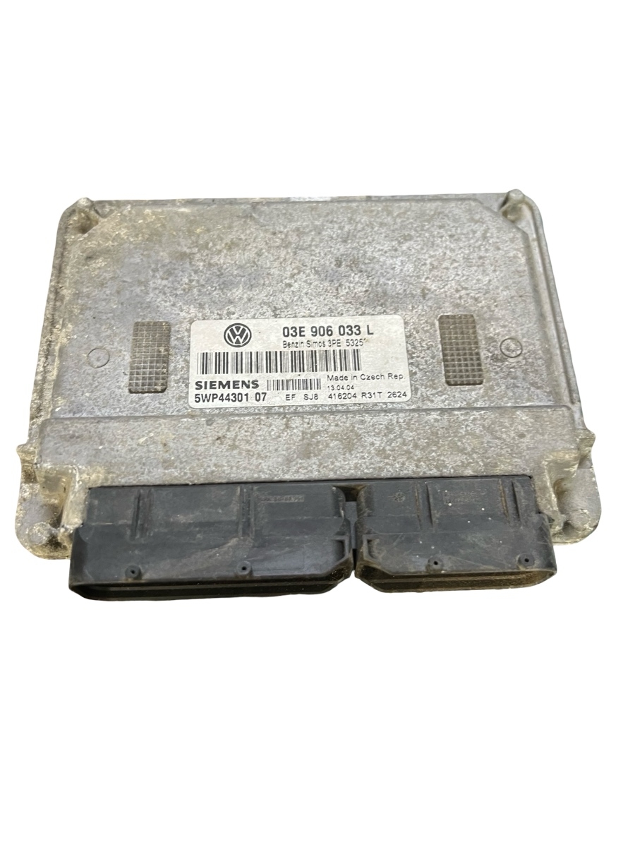 ECU modul/unitate de control motor VOLKSWAGEN POLO 9N_ 2001 - 2012 03 906033L
