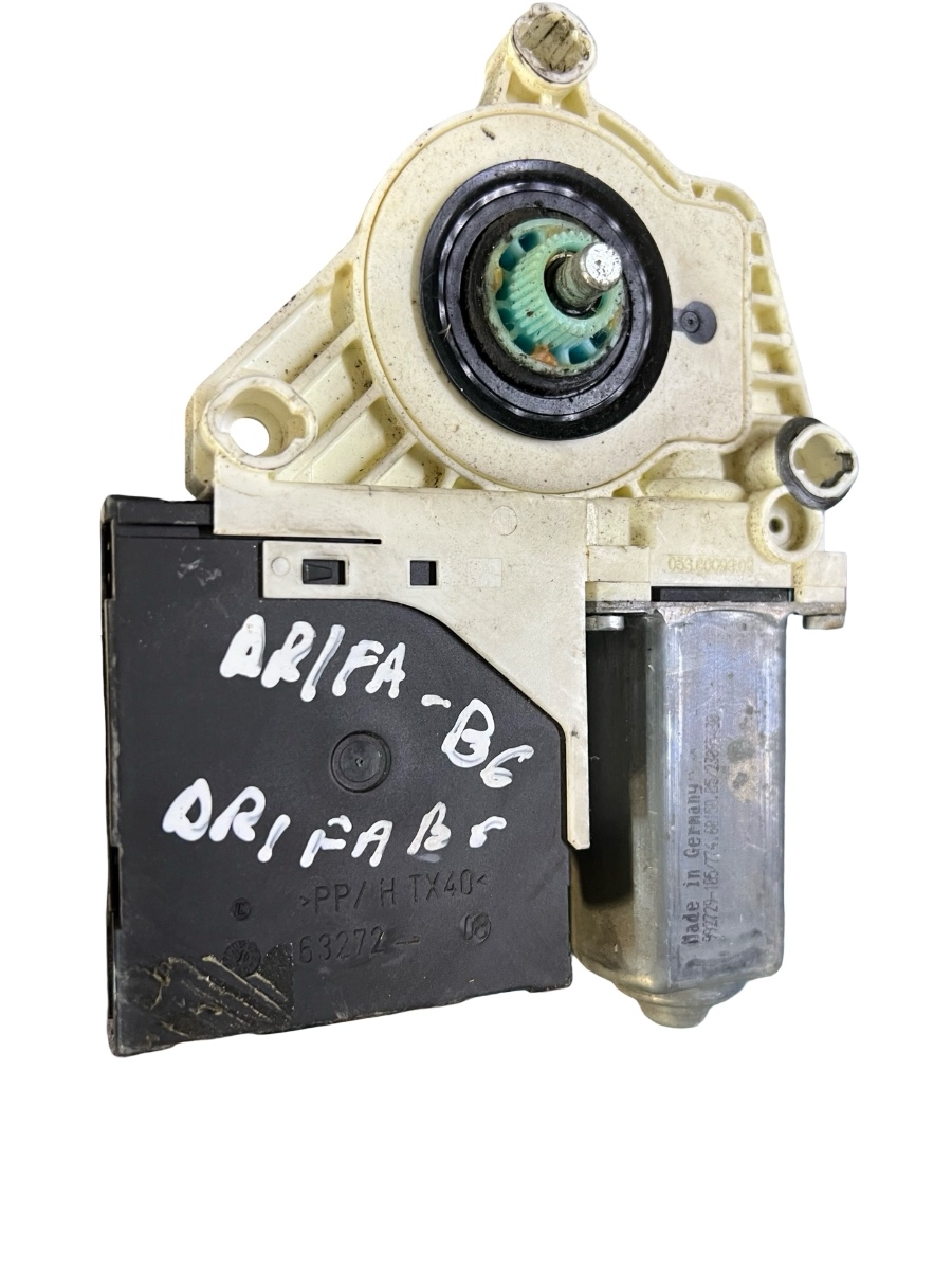 Motoras geam pivotant dreapta fata VOLKSWAGEN GOLF V 1K1 2003 - 2009 BOSCH 1K0959792G